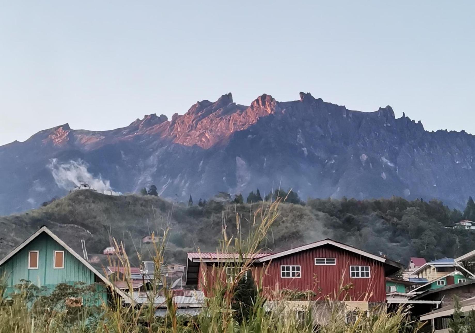 Strawberry Rest House Mesilou Kundasang Ngoại thất bức ảnh