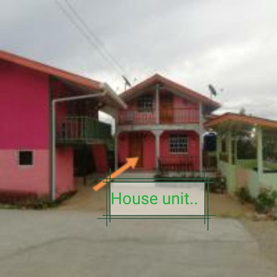 Strawberry Rest House Mesilou Kundasang Ngoại thất bức ảnh